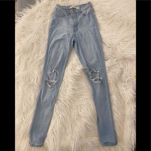 Light wash high waisted skinny jeans